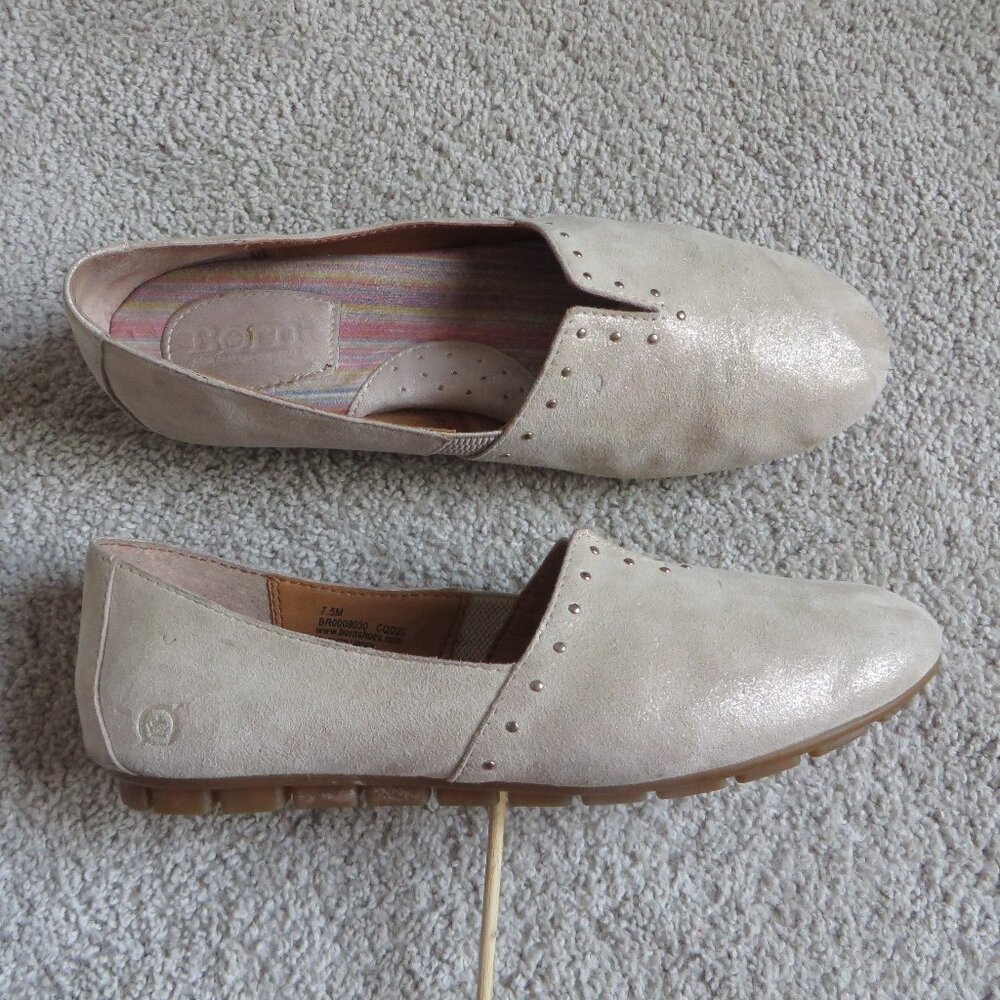 Born Sebra Womens Flat Shoes Size 7.5 Cream/Gold Leather #BR0009030